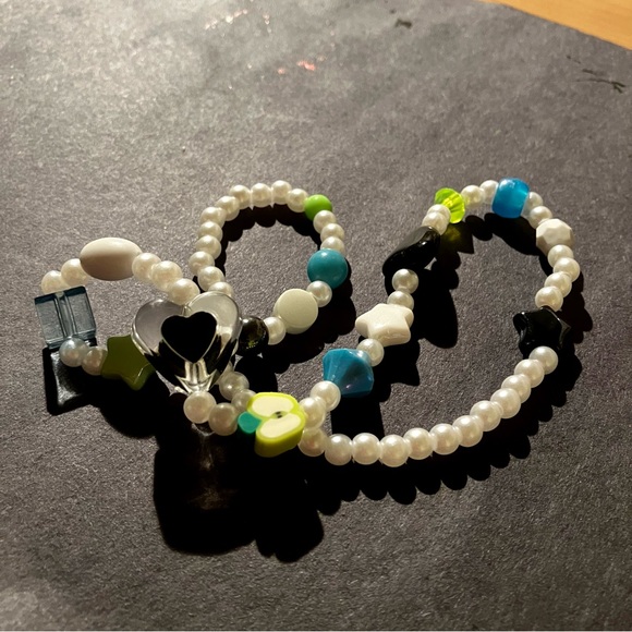 Eclectic Faux Pearl Choker (Heart) - Picture 3 of 3